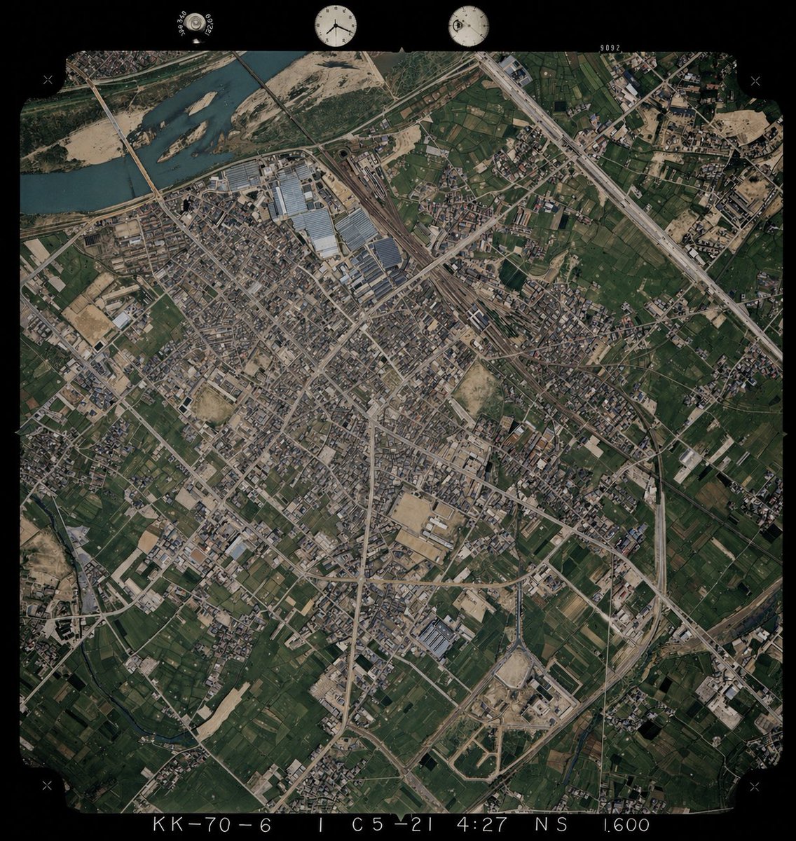 为历史航拍照片上色