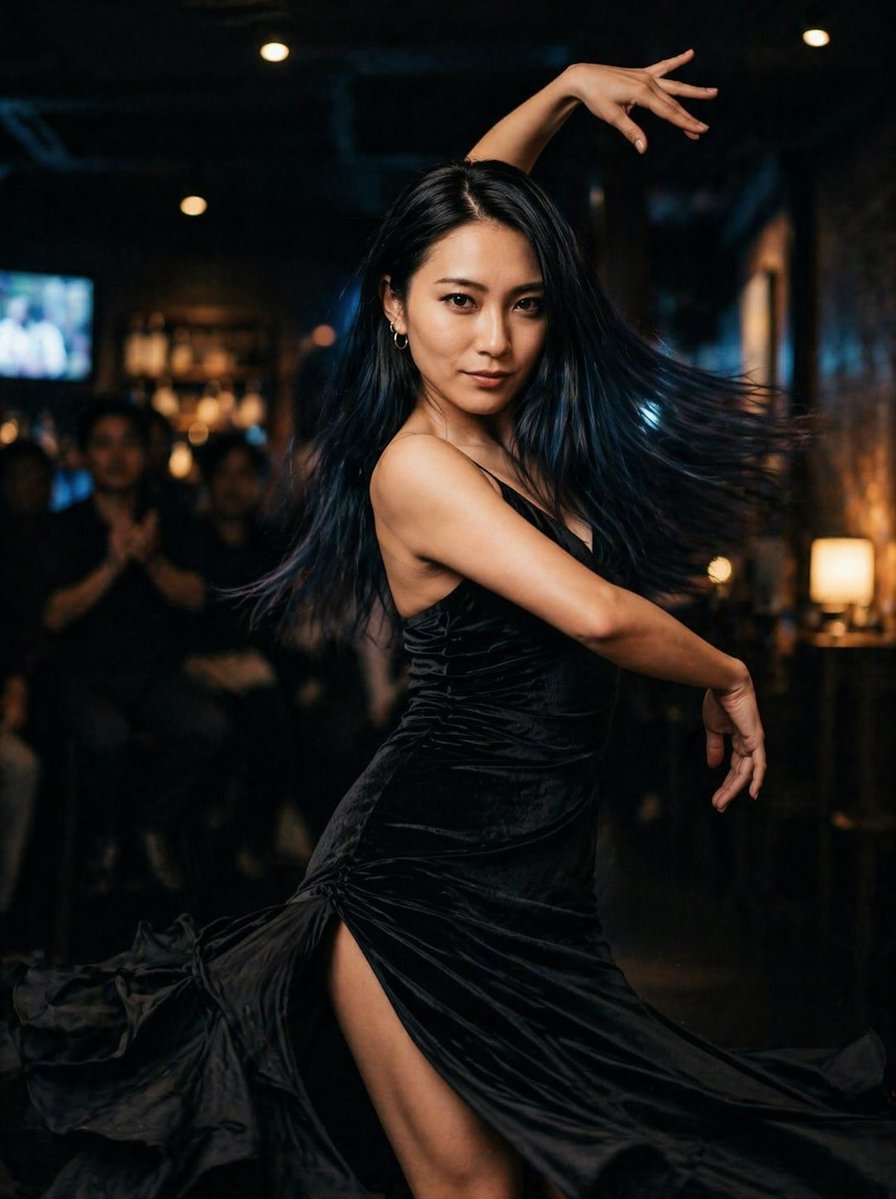 身着黑色礼服跳舞的女性