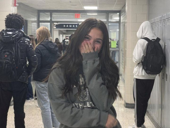 2020 年代初高中 iPhone 风格照片