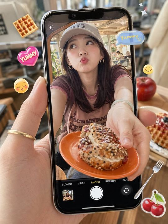 咖啡馆手机拍摄美食快照