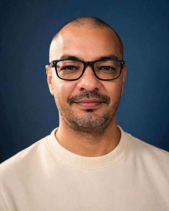 带遮挡的摄影棚肖像