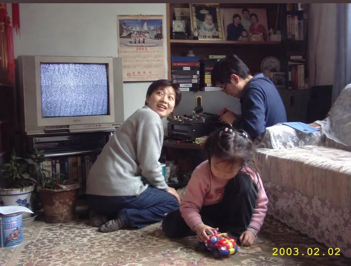 21 世纪初家庭客厅照片